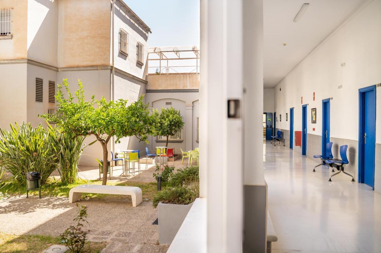 Albergue Inturjoven Малага Екстер'єр фото