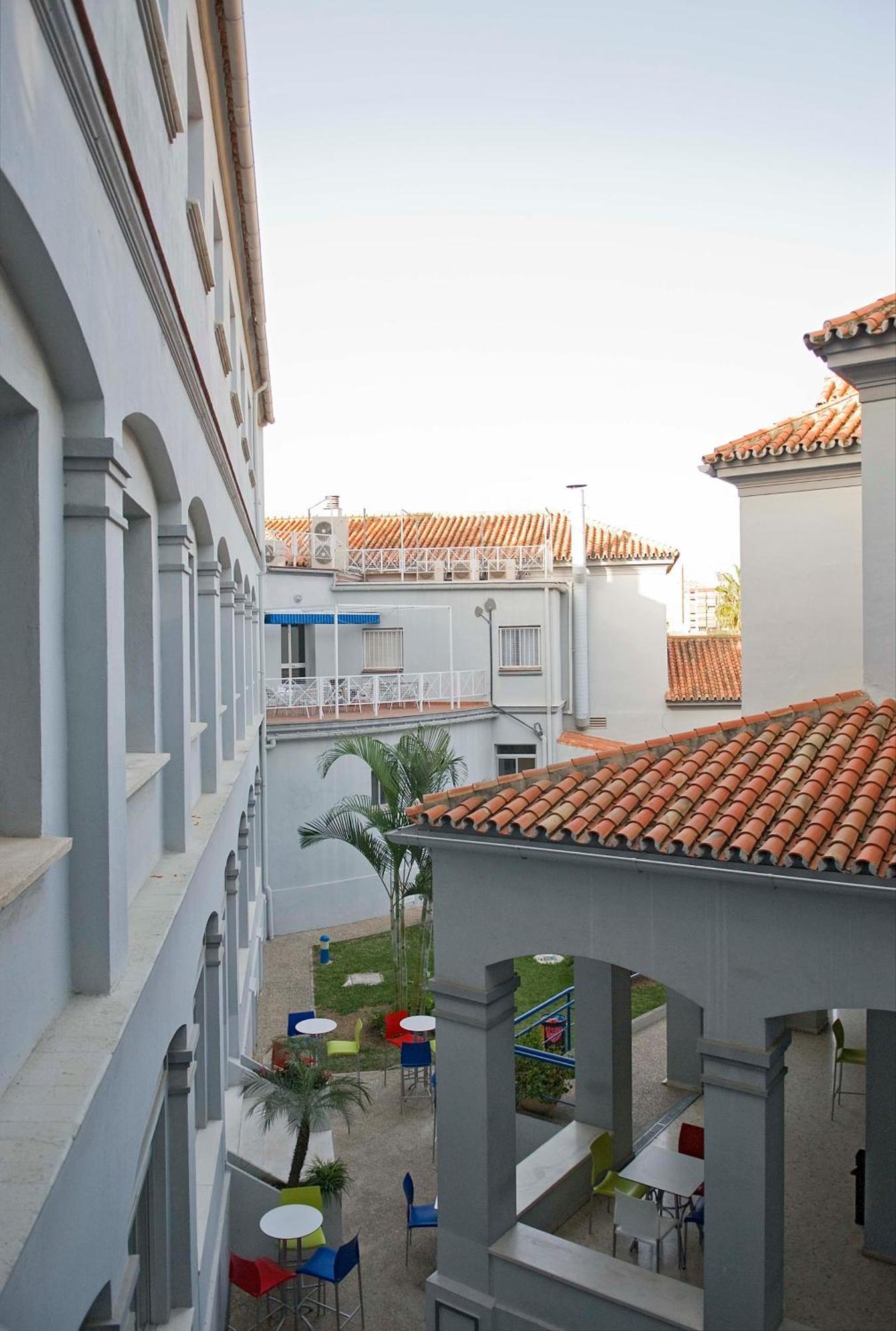 Albergue Inturjoven Малага Екстер'єр фото