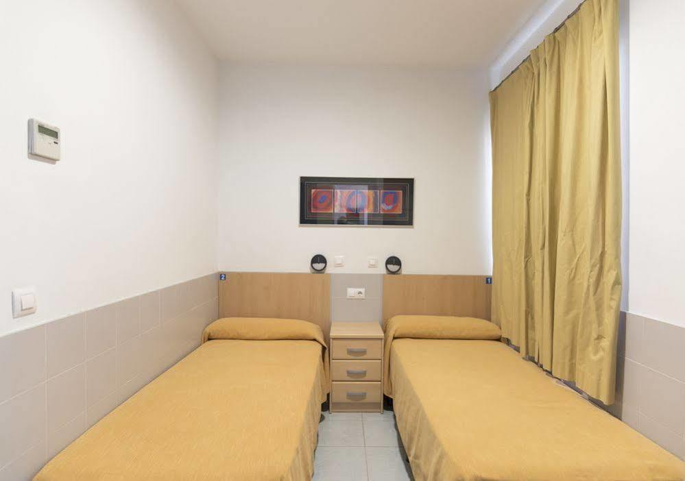 Albergue Inturjoven Малага Екстер'єр фото